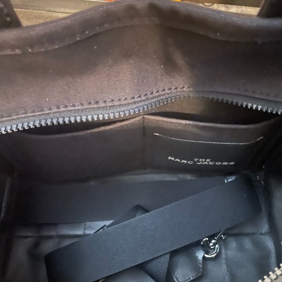 Marc Jacobs - THE TOTE BAG - Black Canvas Crossbody and Care Card - Picture 5 of 6